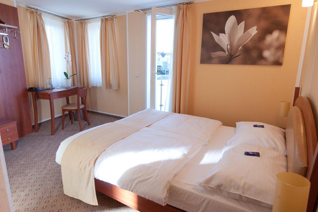 Aristo Hotel Filderstadt Room photo